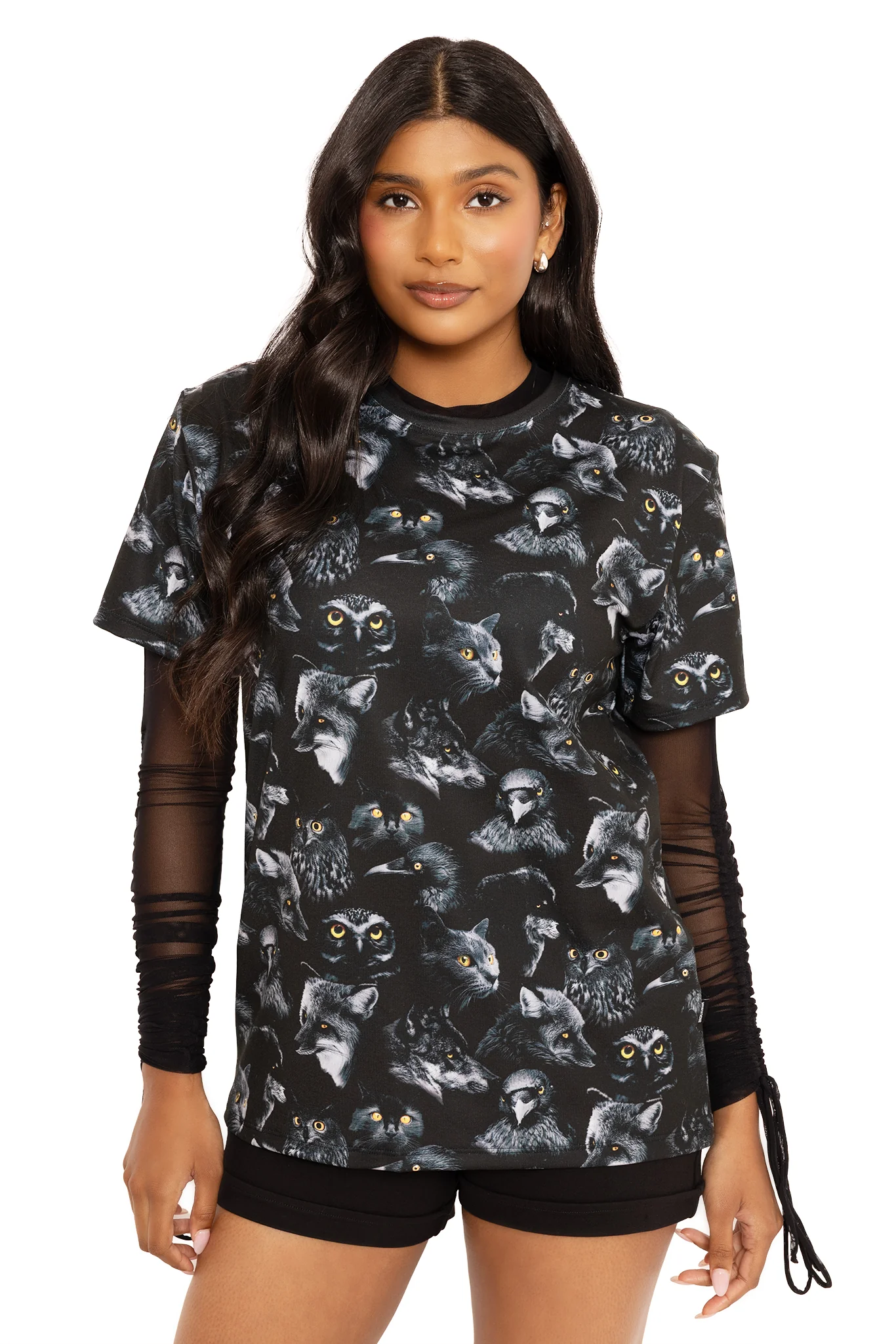 Familiars Boyfriend Tee - Image 3
