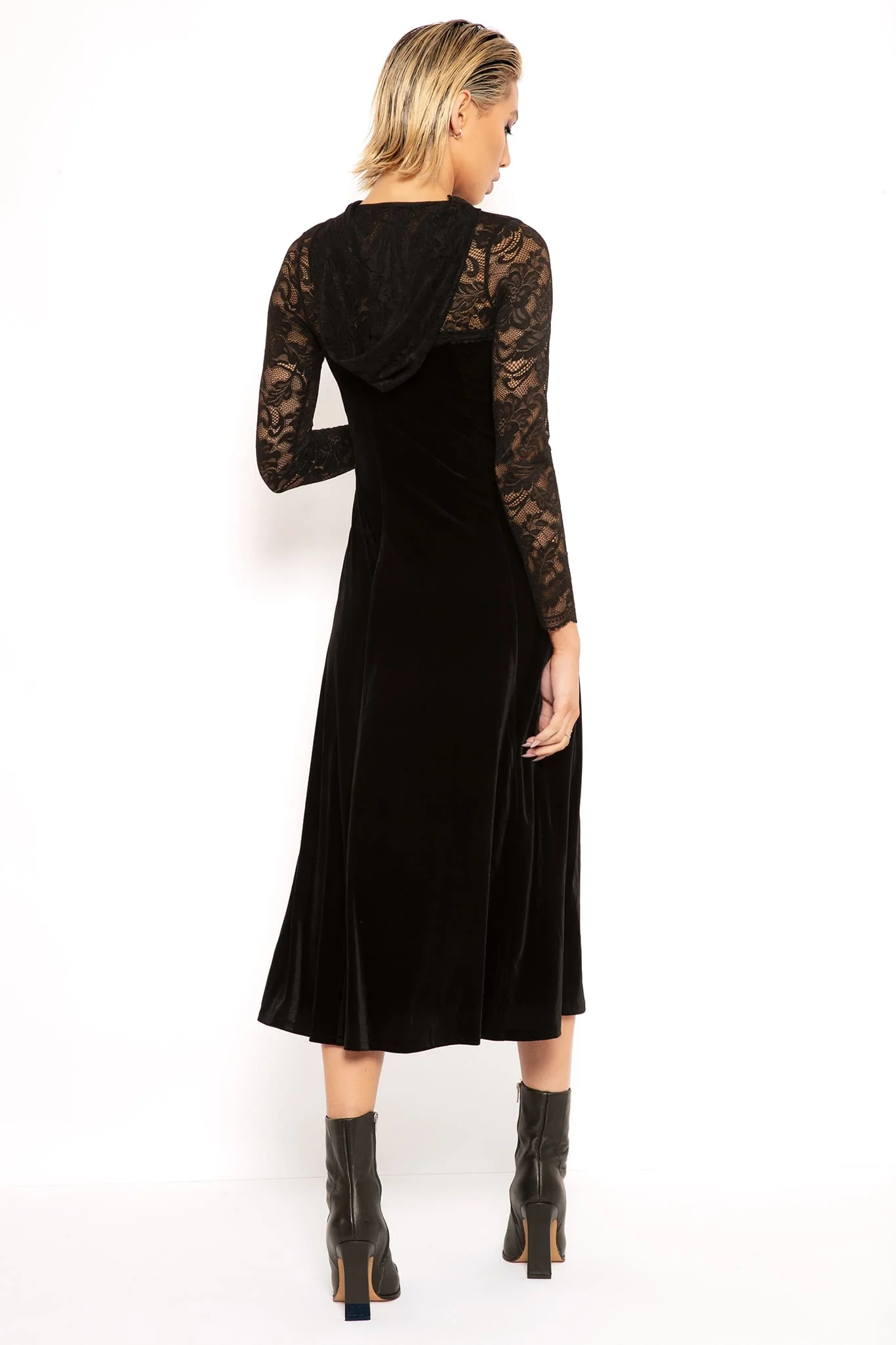 The Haunted Dress - Image 4