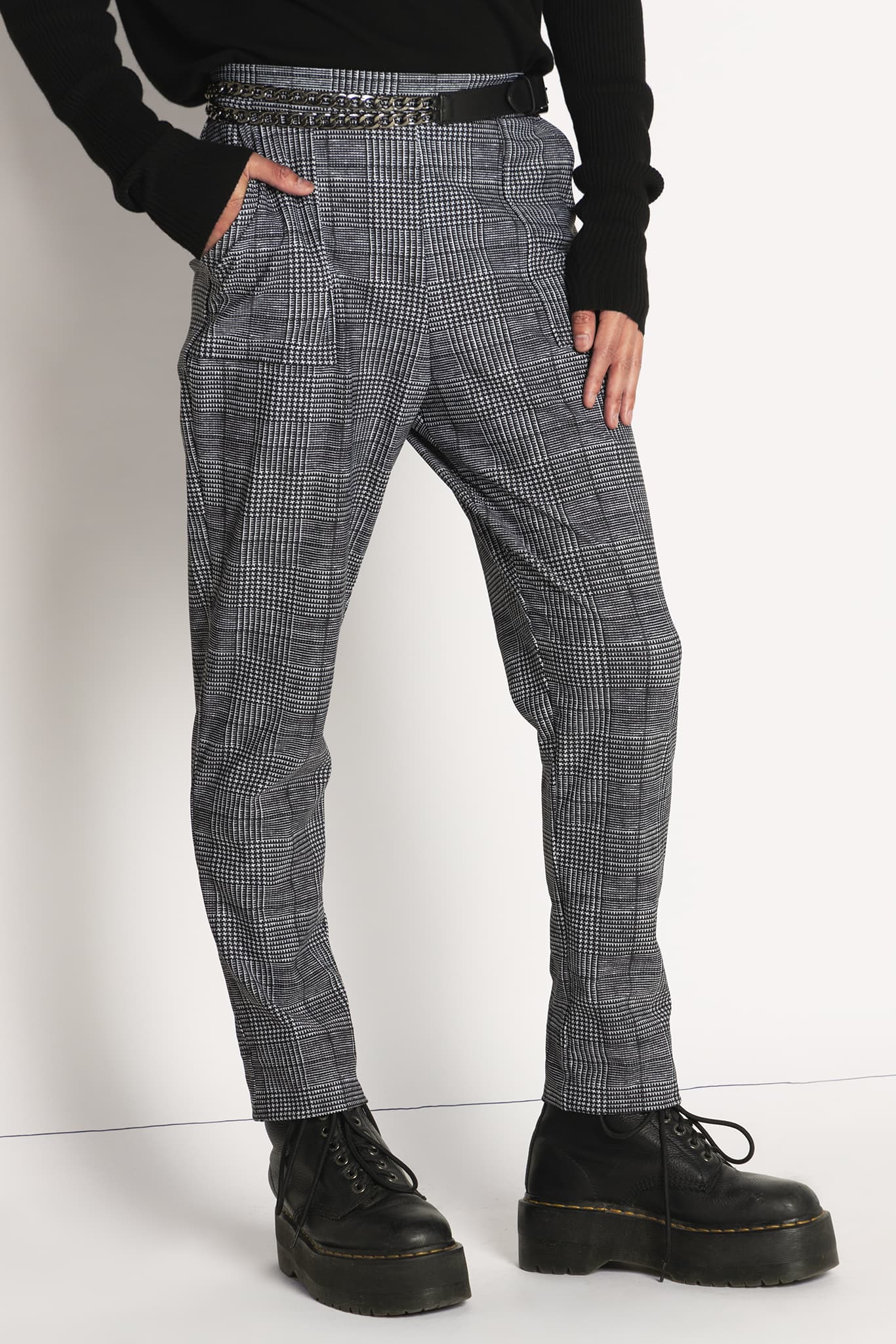 Tweed Mono Cuffed Pants - Image 10