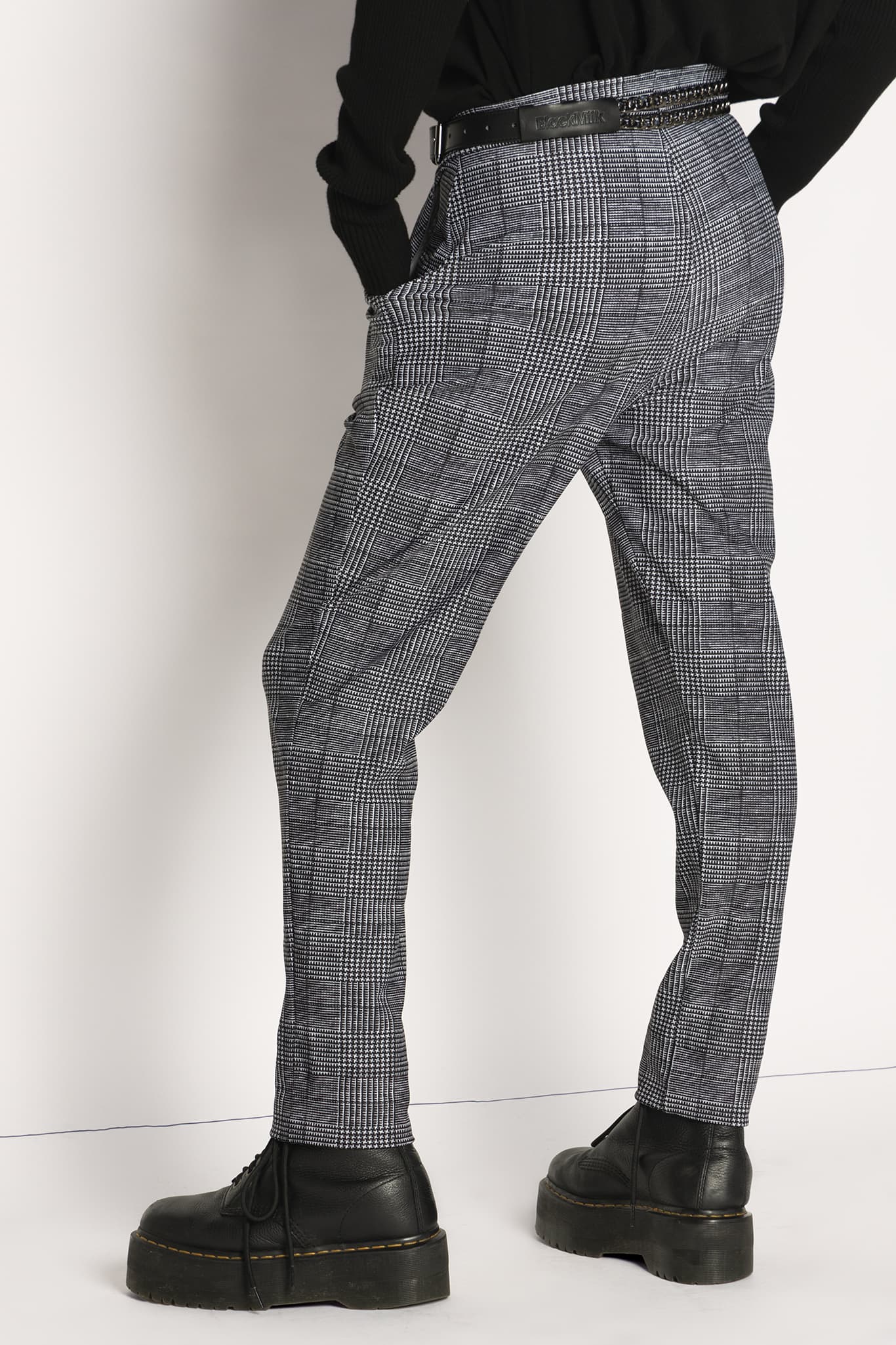 Tweed Mono Cuffed Pants - Image 9